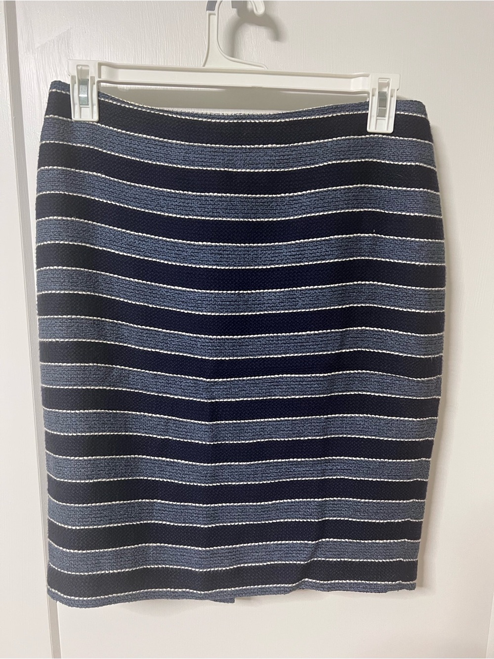 LOFT Navy and Light Blue Striped Knit Pencil Skirt Size 10